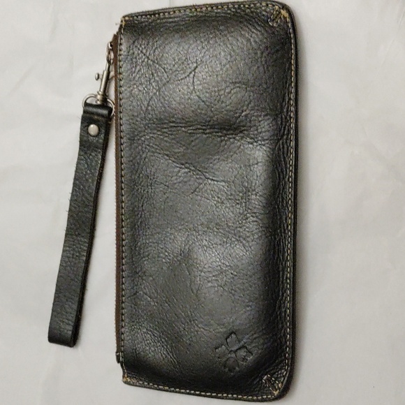 Patricia Nash Black Embossed Leather Wristlet 91/2x5 inch size. Like new - Picture 6 of 6